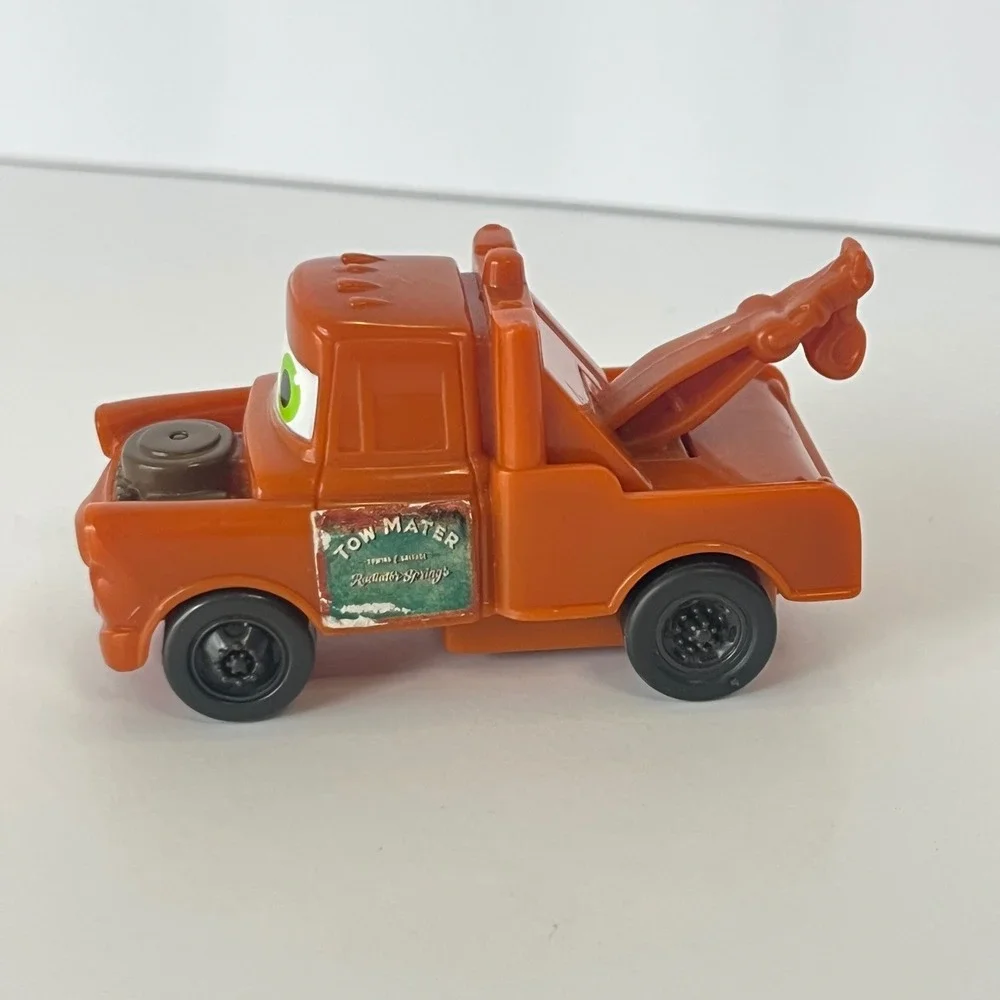 Disney Pixar Cars Tow Mater Toy Truck 2006 Kellogg Co Promo Brown Plastic 3 Inch
